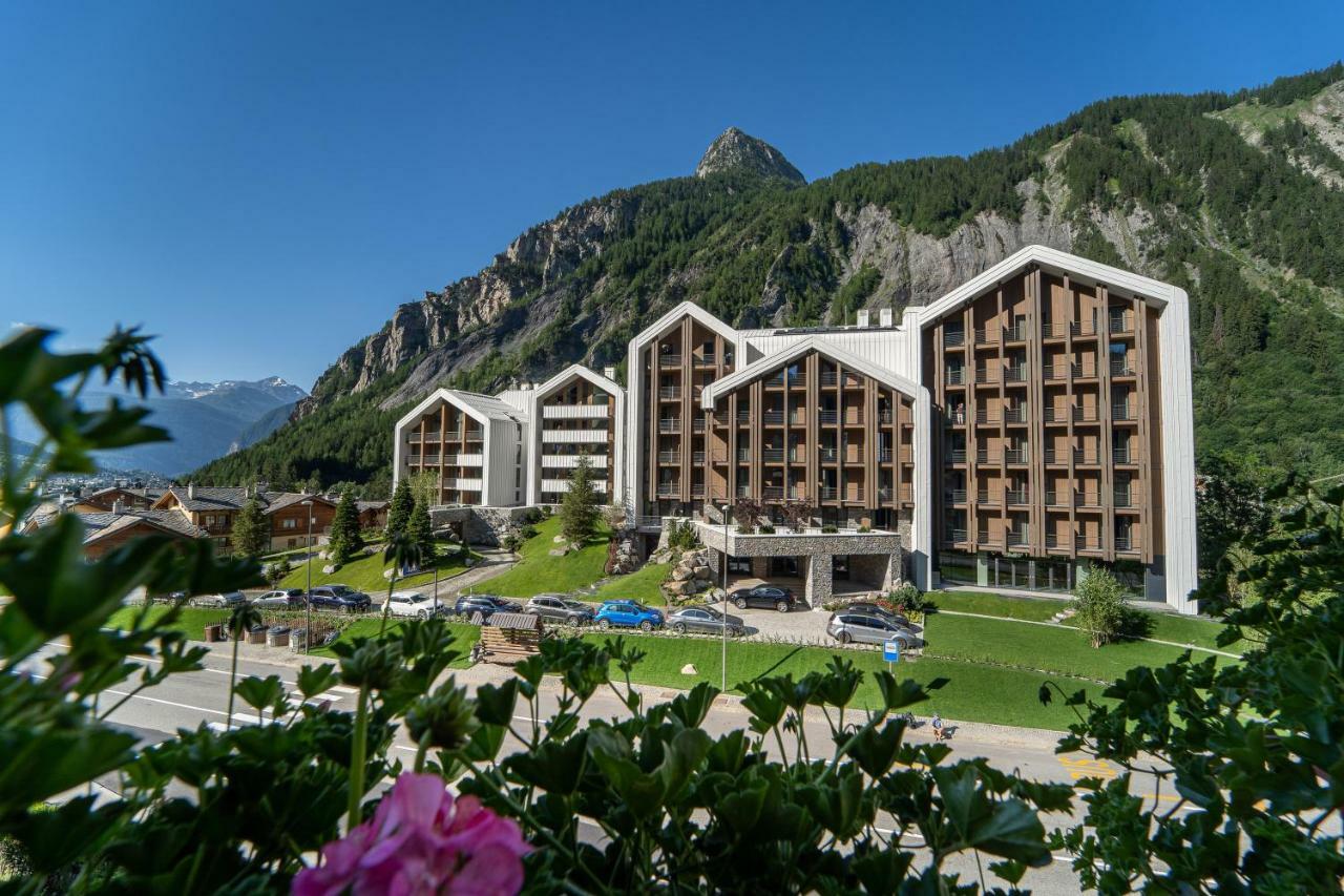 Th Courmayeur Hotel Exterior photo