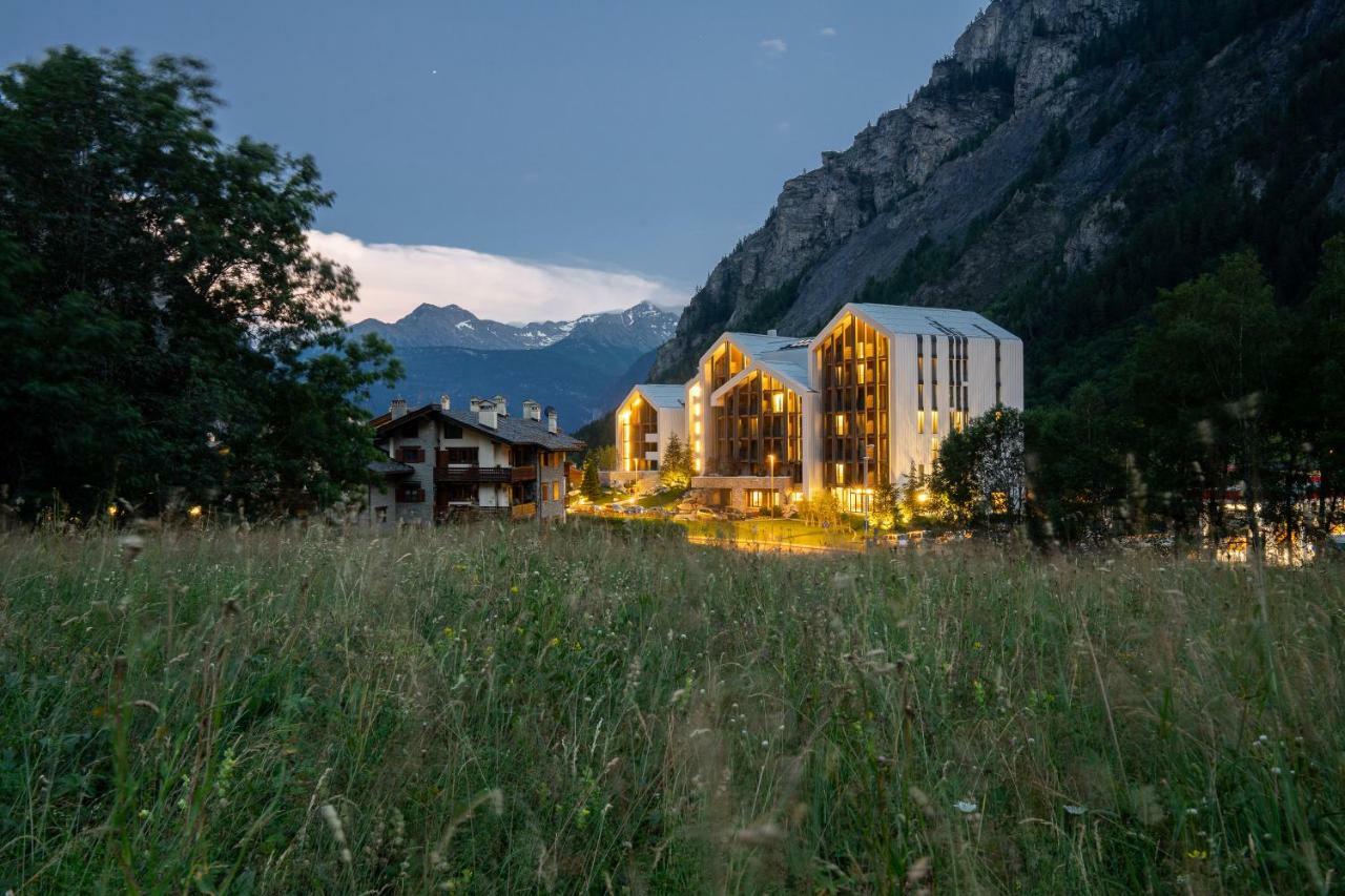 Th Courmayeur Hotel Exterior photo